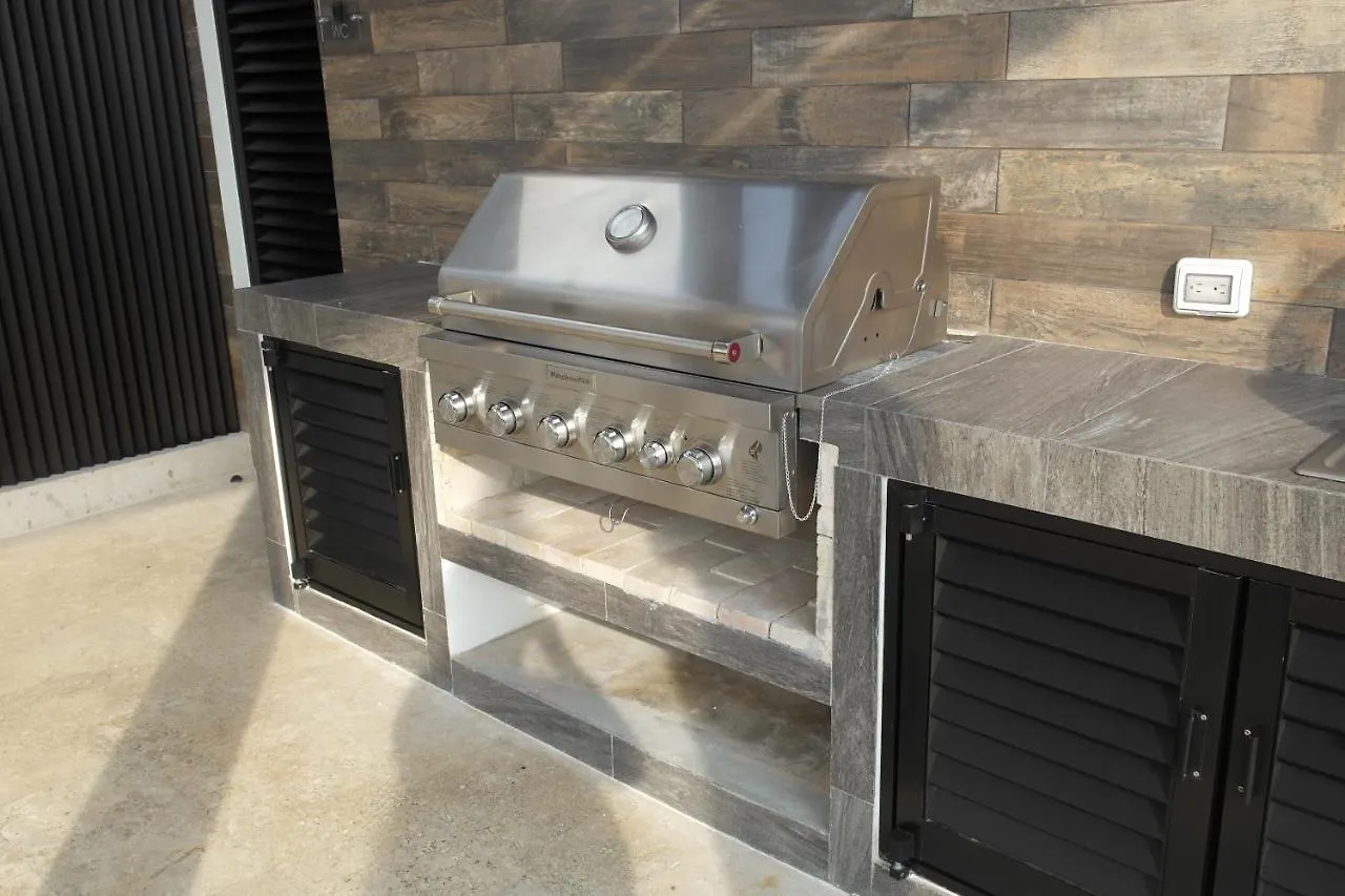 Lejlighedshotel Onebr W Balcony Or Small Studio In Playa Del Carmen, Bbq, Pool Infinite, Whirlpool, Ac, Tv Smart, 200Mb
