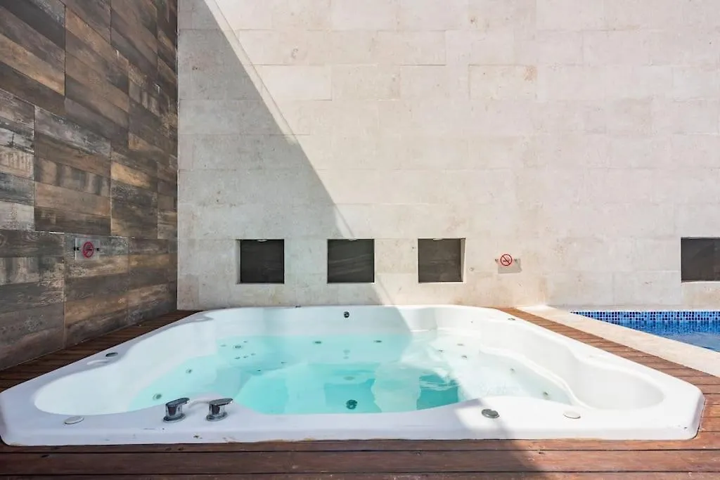 Onebr W Balcony Or Small Studio In Playa Del Carmen, Bbq, Pool Infinite, Whirlpool, Ac, Tv Smart, 200Mb アパートホテル