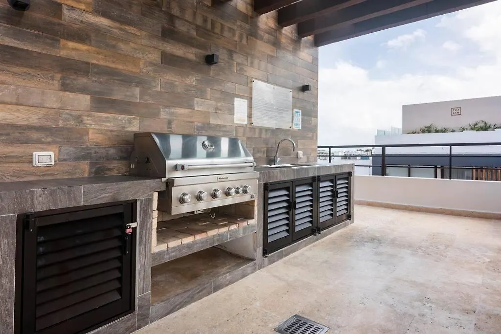 Onebr W Balcony Or Small Studio In Playa Del Carmen, Bbq, Pool Infinite, Whirlpool, Ac, Tv Smart, 200Mb 0*,  墨西哥
